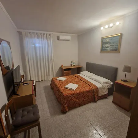 Hello 2.0 Guest house *